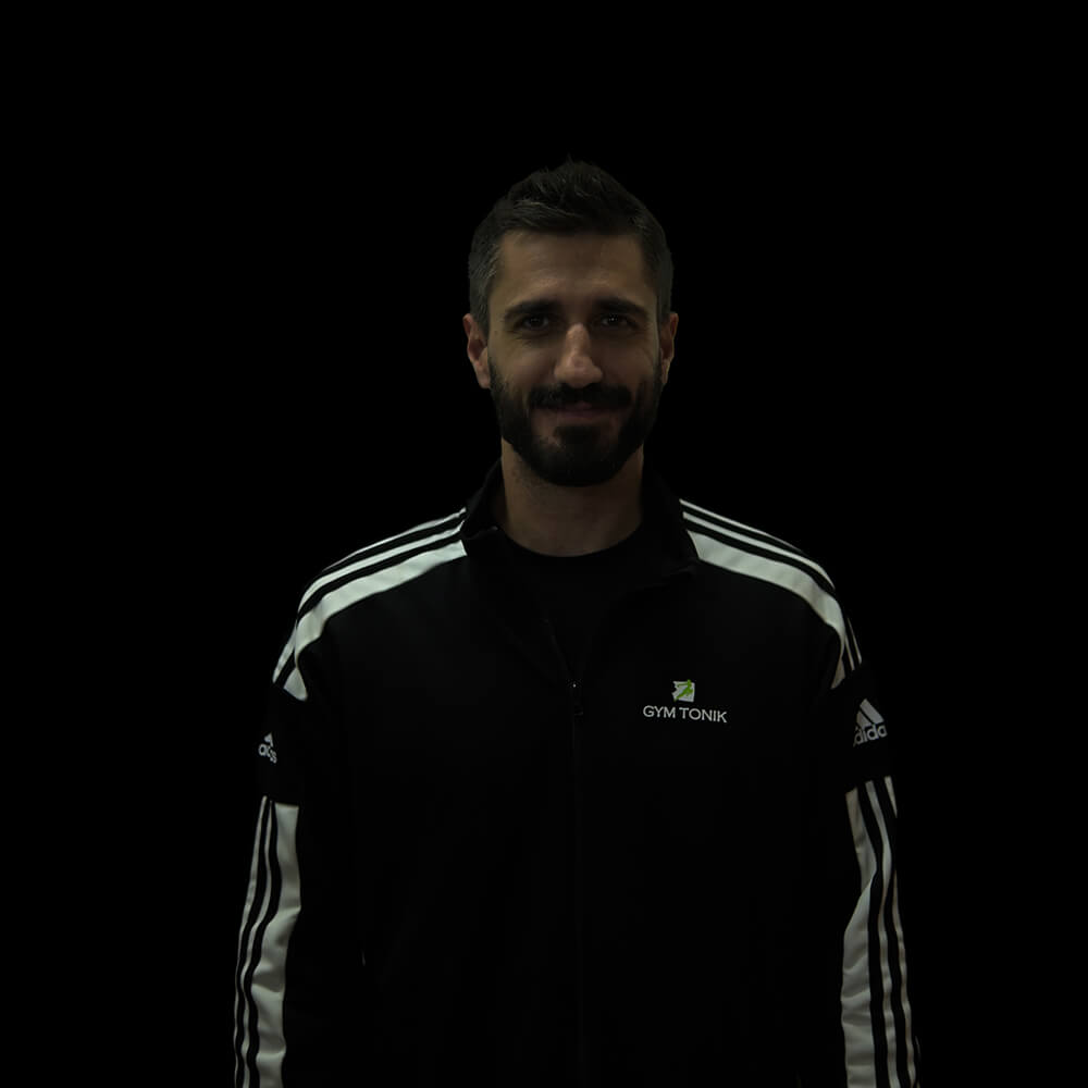 Νίκος